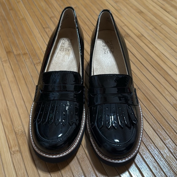 Naturalizer Black Patent Loafers NWOB - Picture 2 of 7